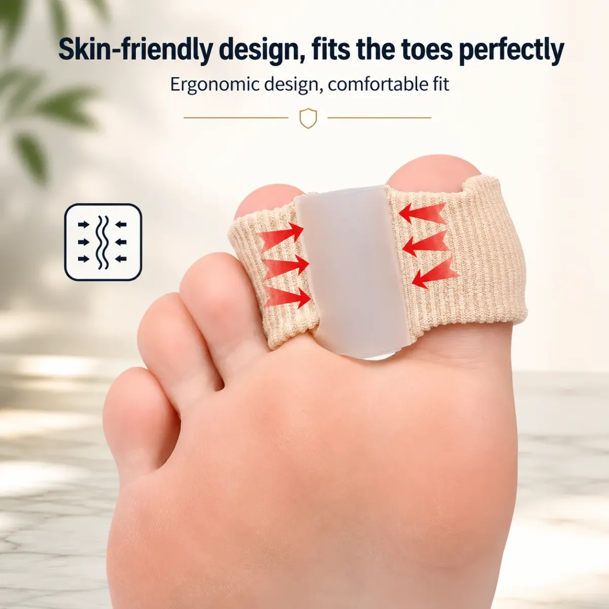 Close-up of a separator tube on the big toe with its skin-friendly fit highlighted