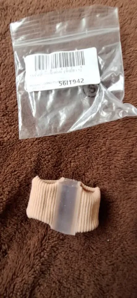 Toe separator tubes photographed by Chloe A., a verified buyer